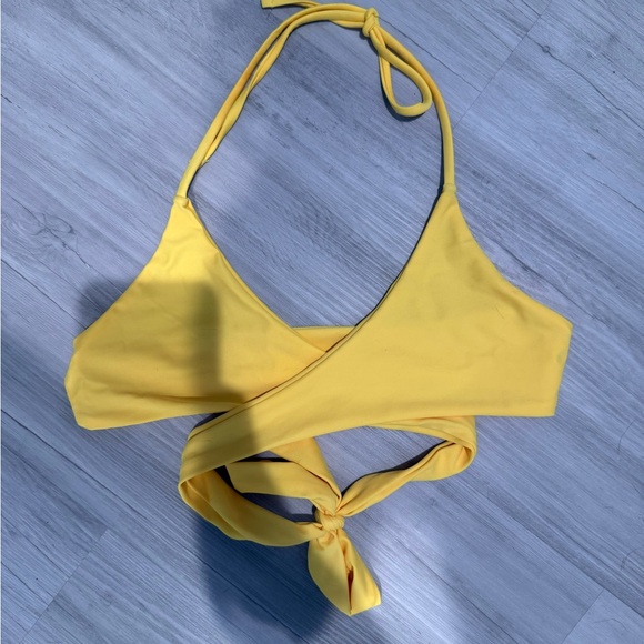 Bikini Bundle - Picture 4 of 11
